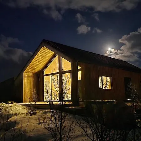 New House Near Sommaroy Sea View & Northern Lights Villa *